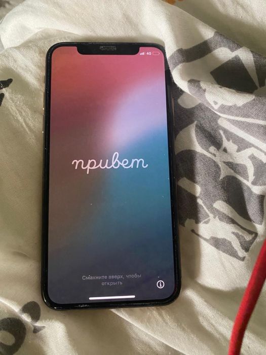 iPhone Xs 64 Gb gold