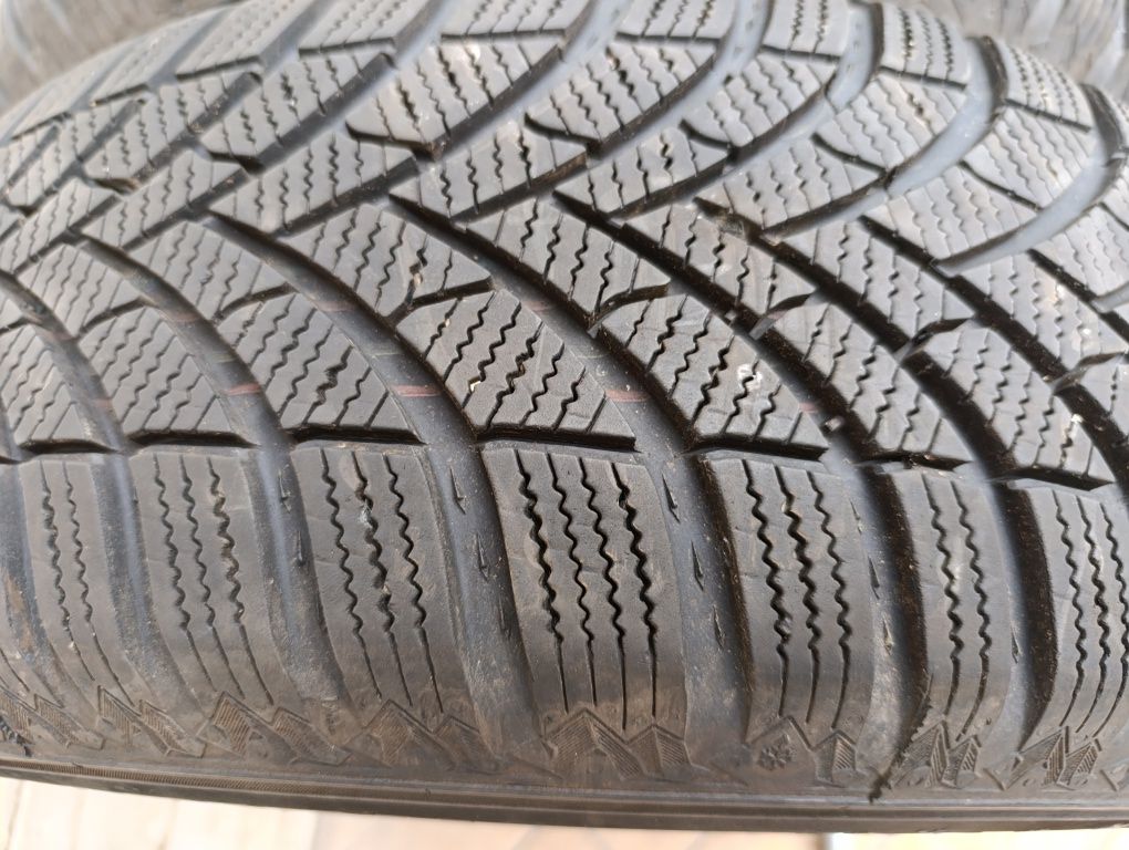 Гуми Semperit 215/65/16 dot 2023