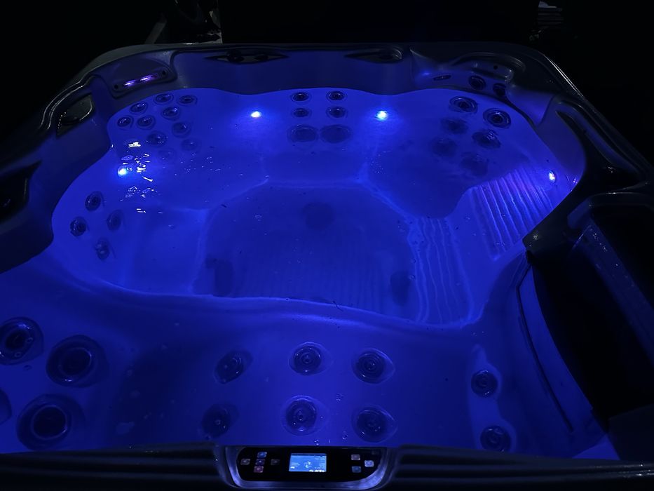 джакузи  американско градинско 6 места покривало