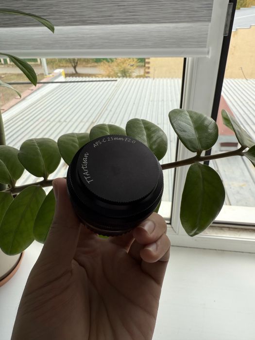 Продам обьектив ttartisan 25mm f 2.0 fx-mount