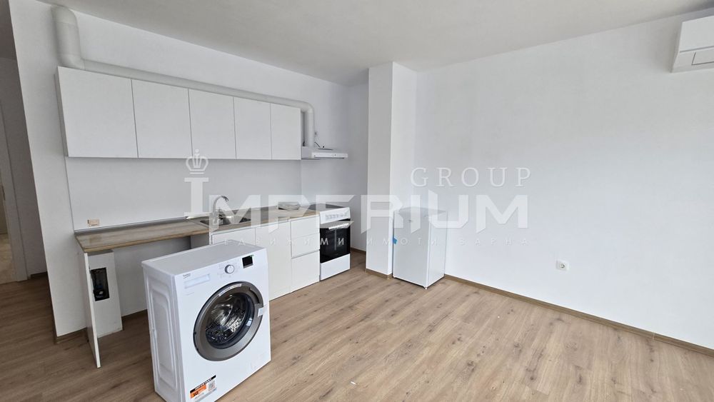 Дава се под наем Двустаен апартамент в Варна, Погреби - 65 кв.м за 382.5 € - Снимка #1