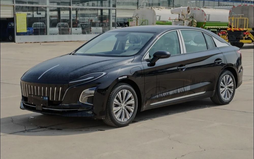Hongqie E-QM5 500km 2025yil
