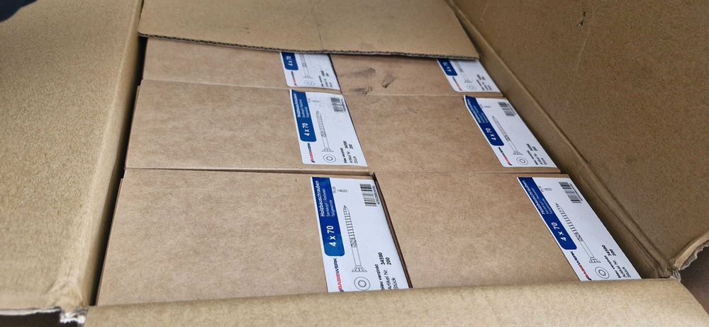 Holsuruburi Lemn și Rigips