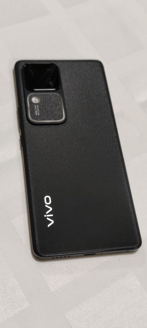 Vivo V30,5G, 12/256, android 15