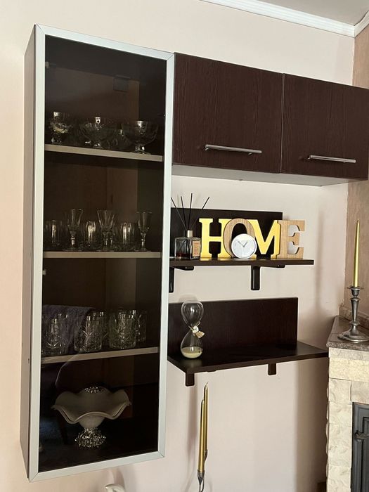 Vând mobila de living