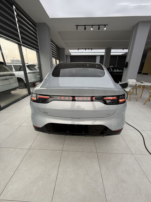 Leapmotor C01 216km Hybrid Premium + Skylight