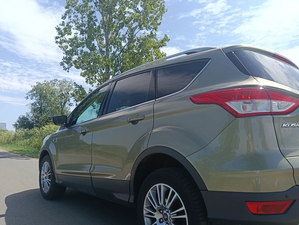 Vând Ford KUGA 2014/1.6 Benzina