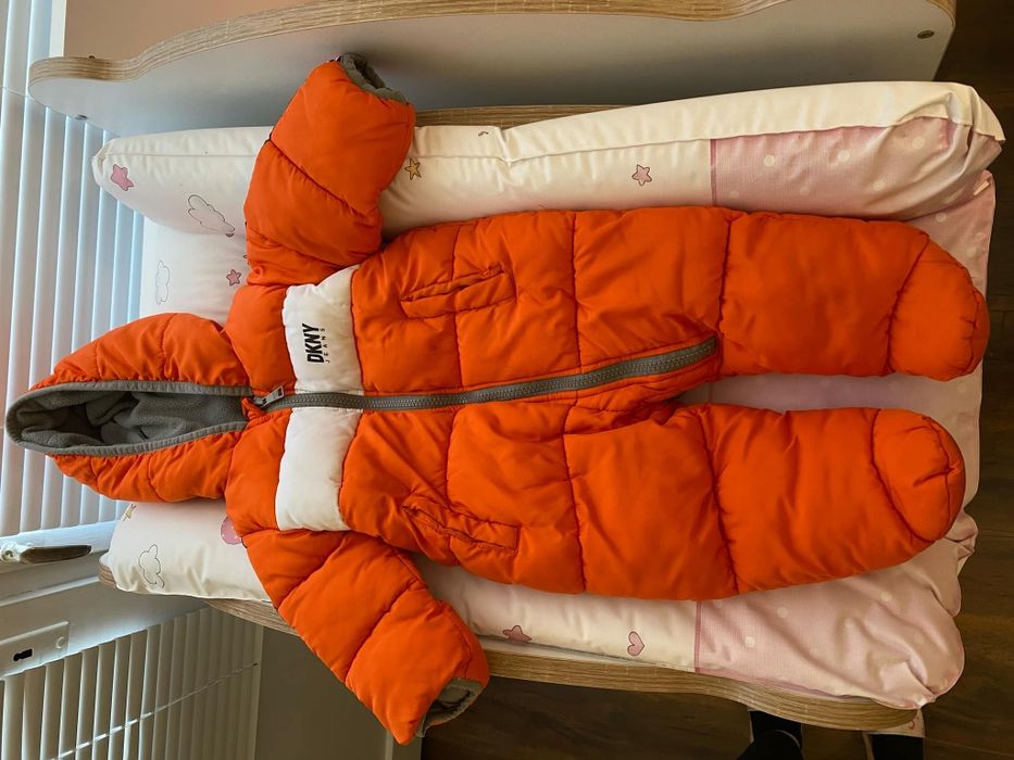 Космонавт DKNY Jeans