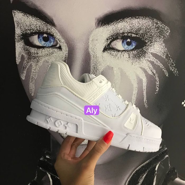 Adidași Louis Vuitton