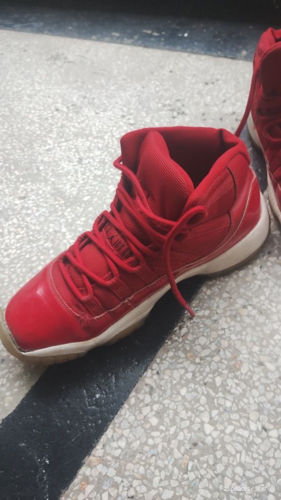 Баскетболни обувки Jordan 11.
