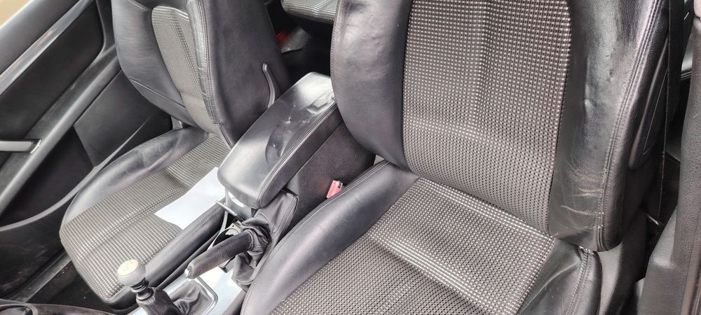 Продавам Пежо 407 на Части 2hdi