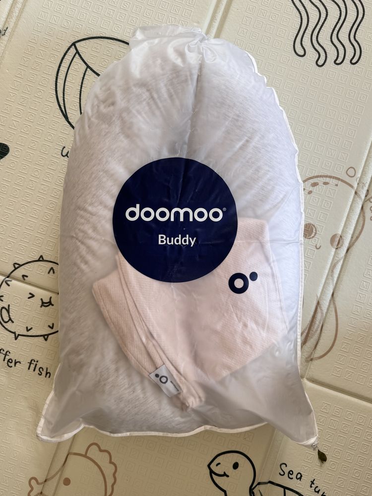 Възглавница за кърмене и бременни Doomoo Buddy