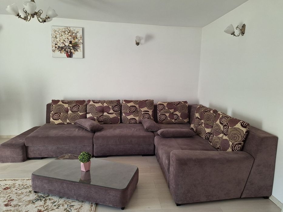 Canapele  și mobila de living