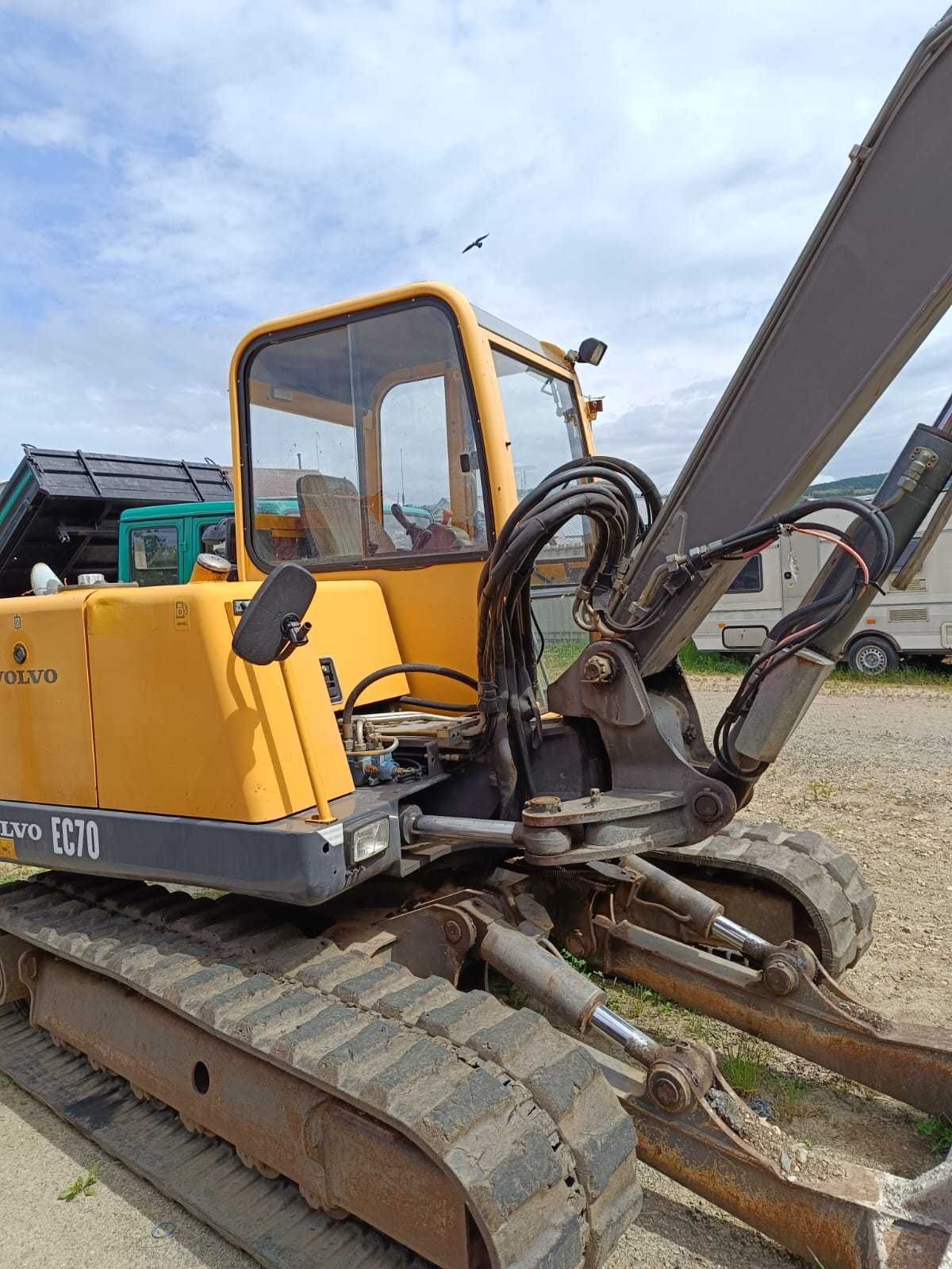 Excavator Volvo EC 70