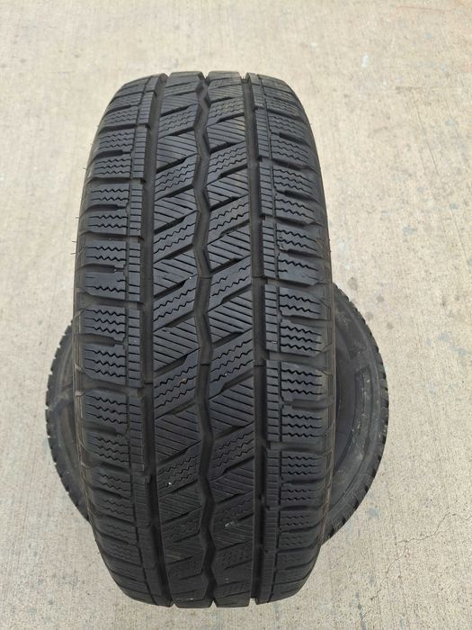 4бр. зимни гуми 215/60/17C Hankook DOT 3122