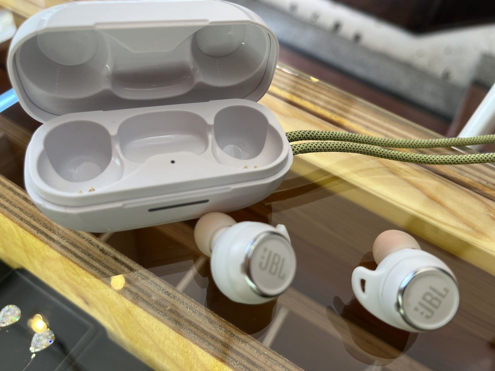 Спортни слушалки JBL- Reflect Aero, Бели