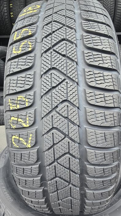 2 anvelope iarnă Pirelli 225/55/18 dot 2023