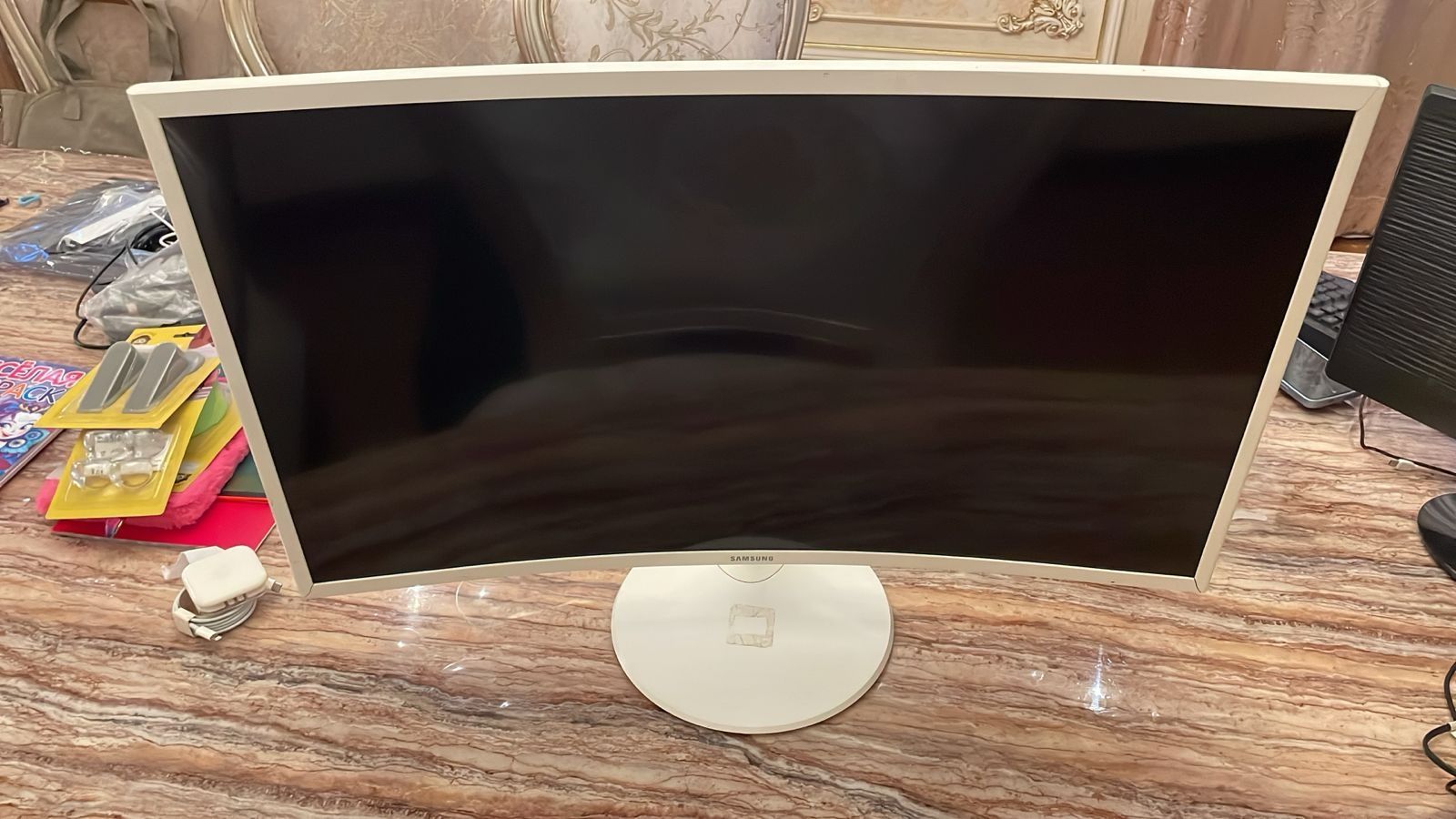 Продам монитор Samsung 32 диагональ