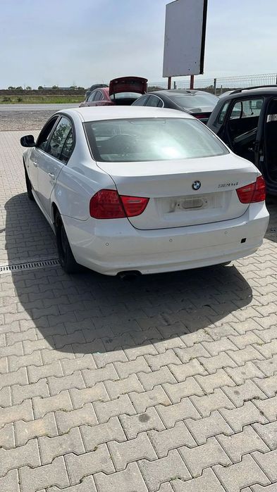 Dezmembram BMW E90 seria 3 2.0D 184 cp an fabr 2010