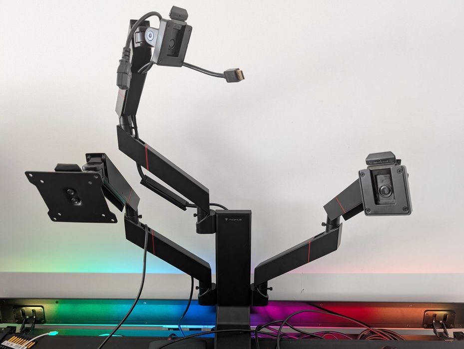 Регулируема стойка Secretlab за 2 или 3 монитора до 32" и 8кг