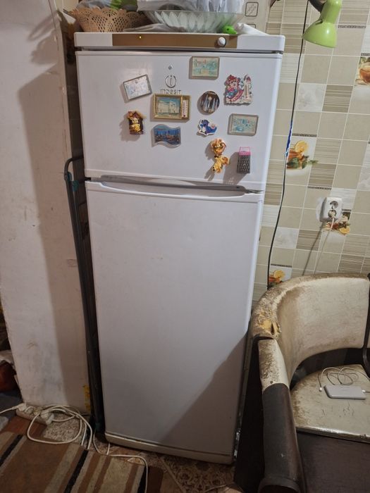 Продам холодильник