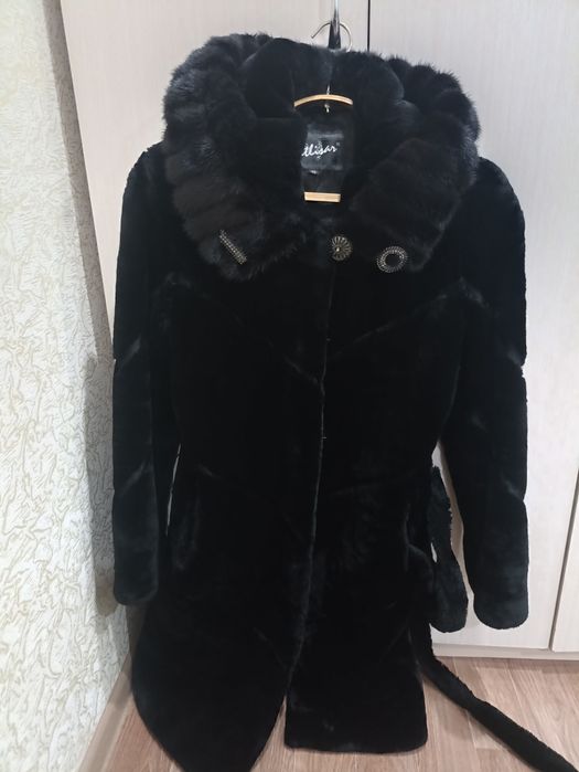 Продам мутон шубу 48 р-р