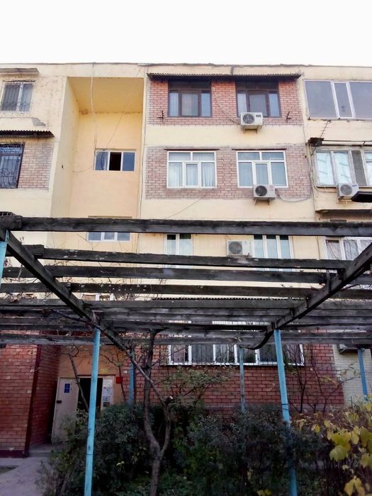 Продается 3х ком квартира Ц-6, ор-р: ЖК Казахстан, 70 м²