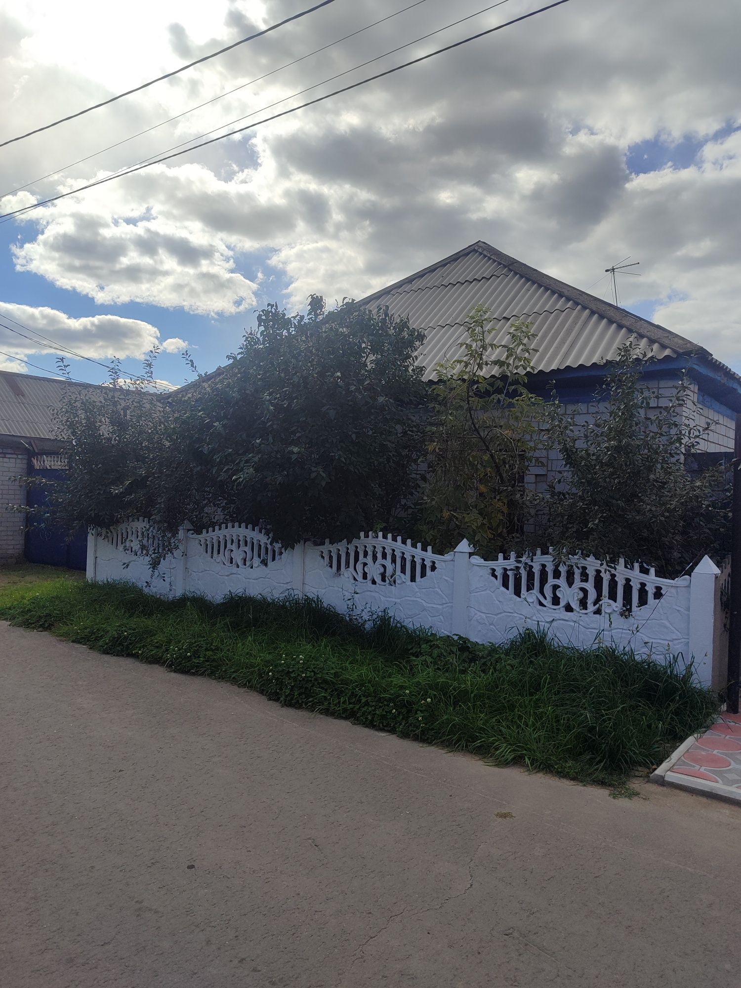 Продам теплый дом с мебелью и техникой