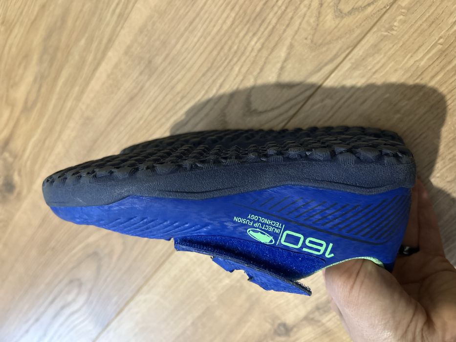 Спортни обувки за футбол 32 номер Decathlon