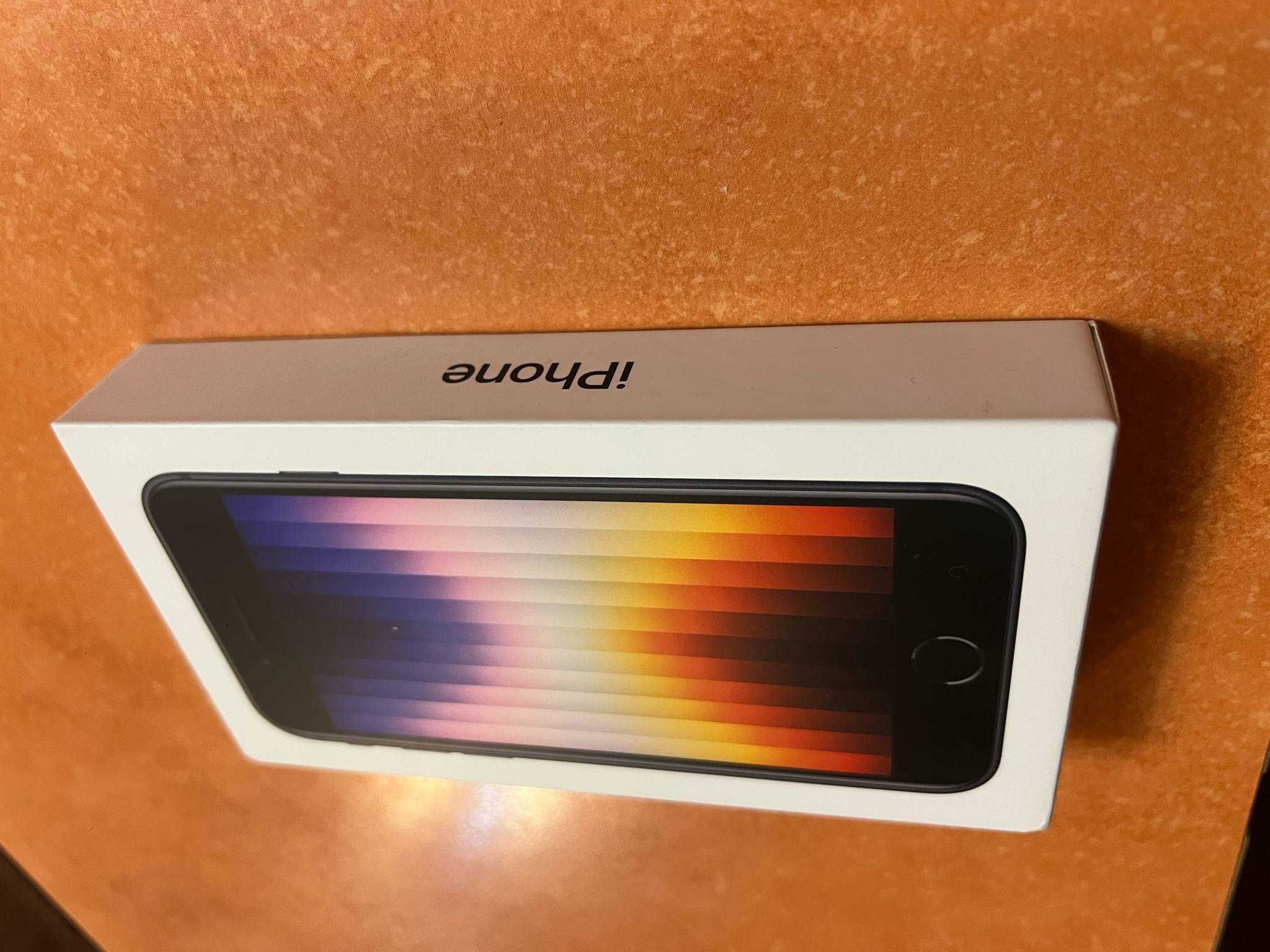 iPhone SE; Midnight; 128 GB; Model A2783 чисто нов, неотваряна кутия