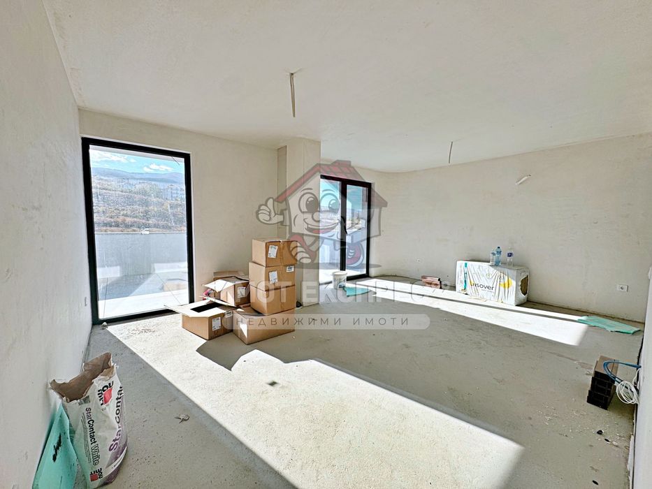 Апартамент, с 3 спални, ново строителство, панорамна гледка, кв.Запад