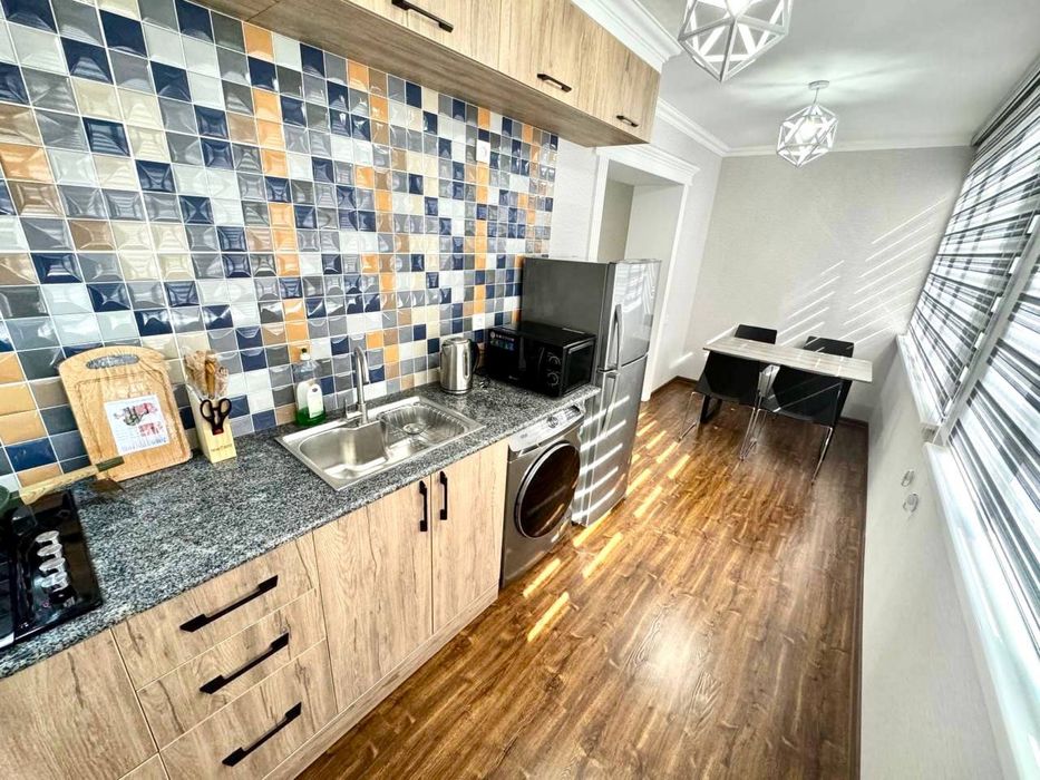 Сдаётся 1 комнатная студия квартира 8-МАРТ