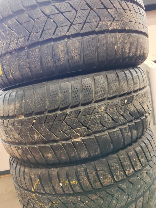 4бр.зимни гуми 225/40/18 Pirelli