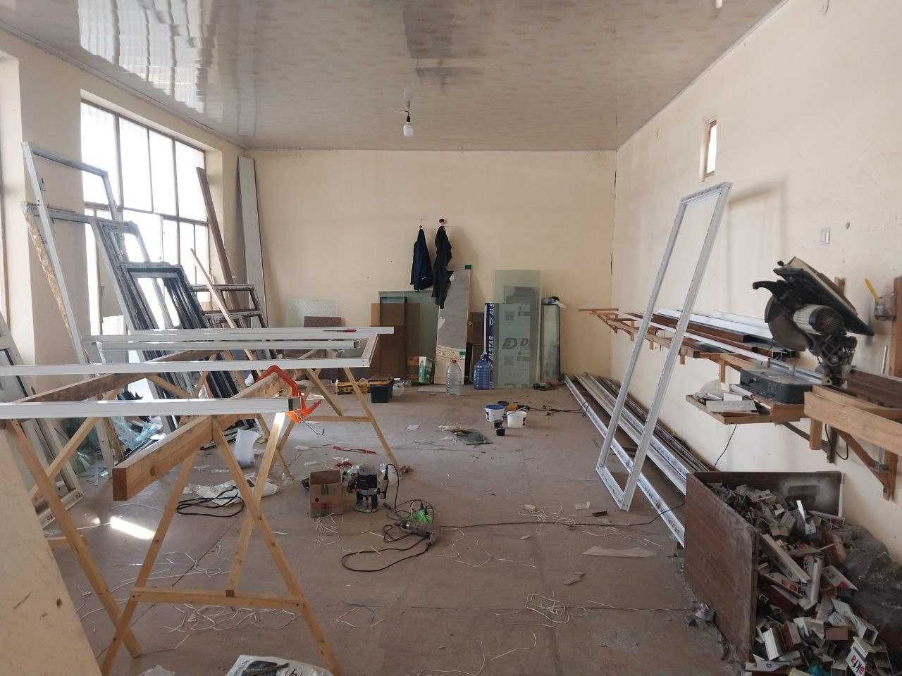 Sardoba tumanida savdo do`koni bo`lib to`lash sharti asosida sotiladi