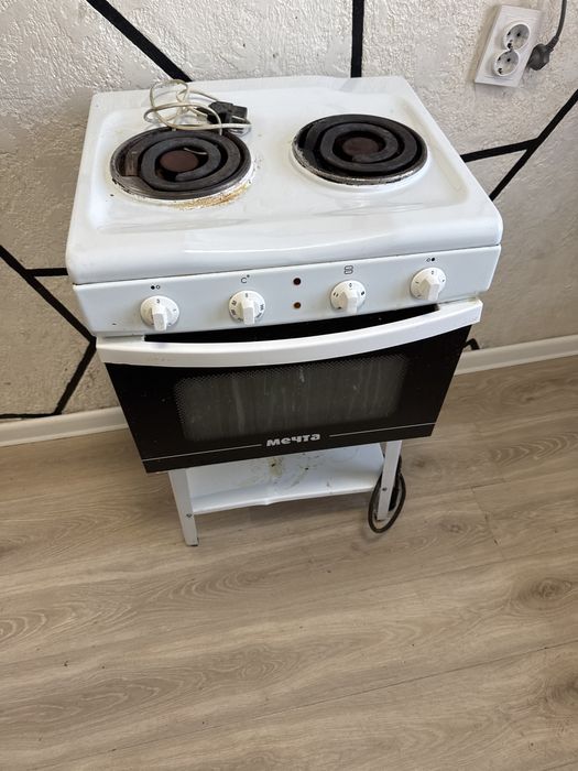 Плита электрический бу работаеть отлично