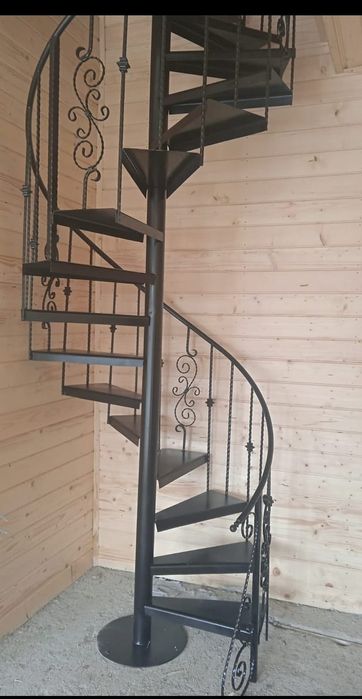 Scări Spirala Fier Forjat