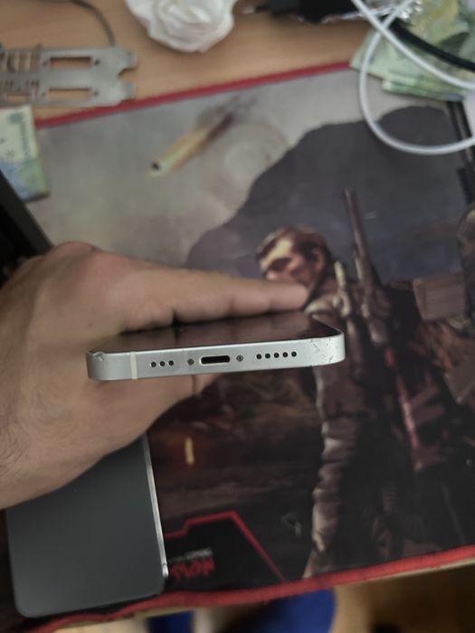 vand iphone 12 64gb