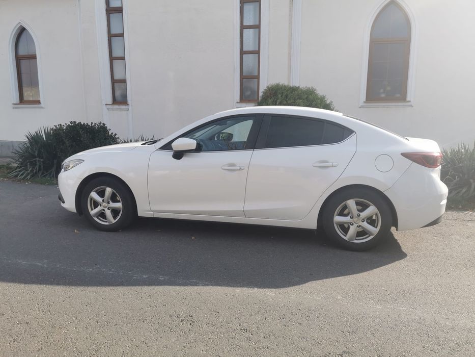 Mazda 3 din 2015