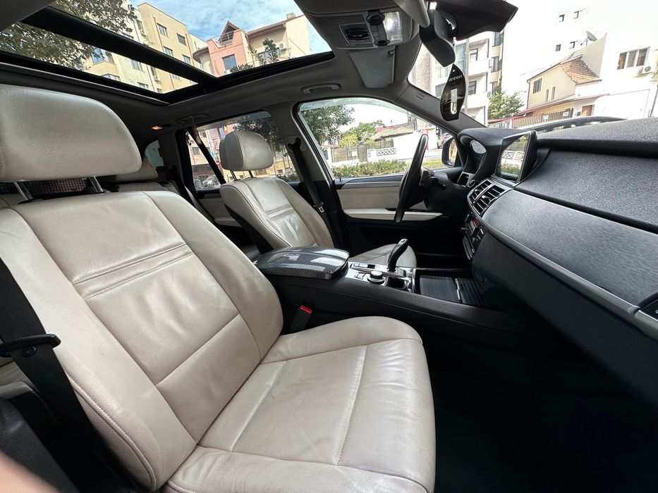 Bmw x5 3.0sd 286cp xd panoramic carplay camera piele alba intretinuta