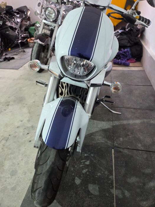 Suzuki Boulevard M109 R
