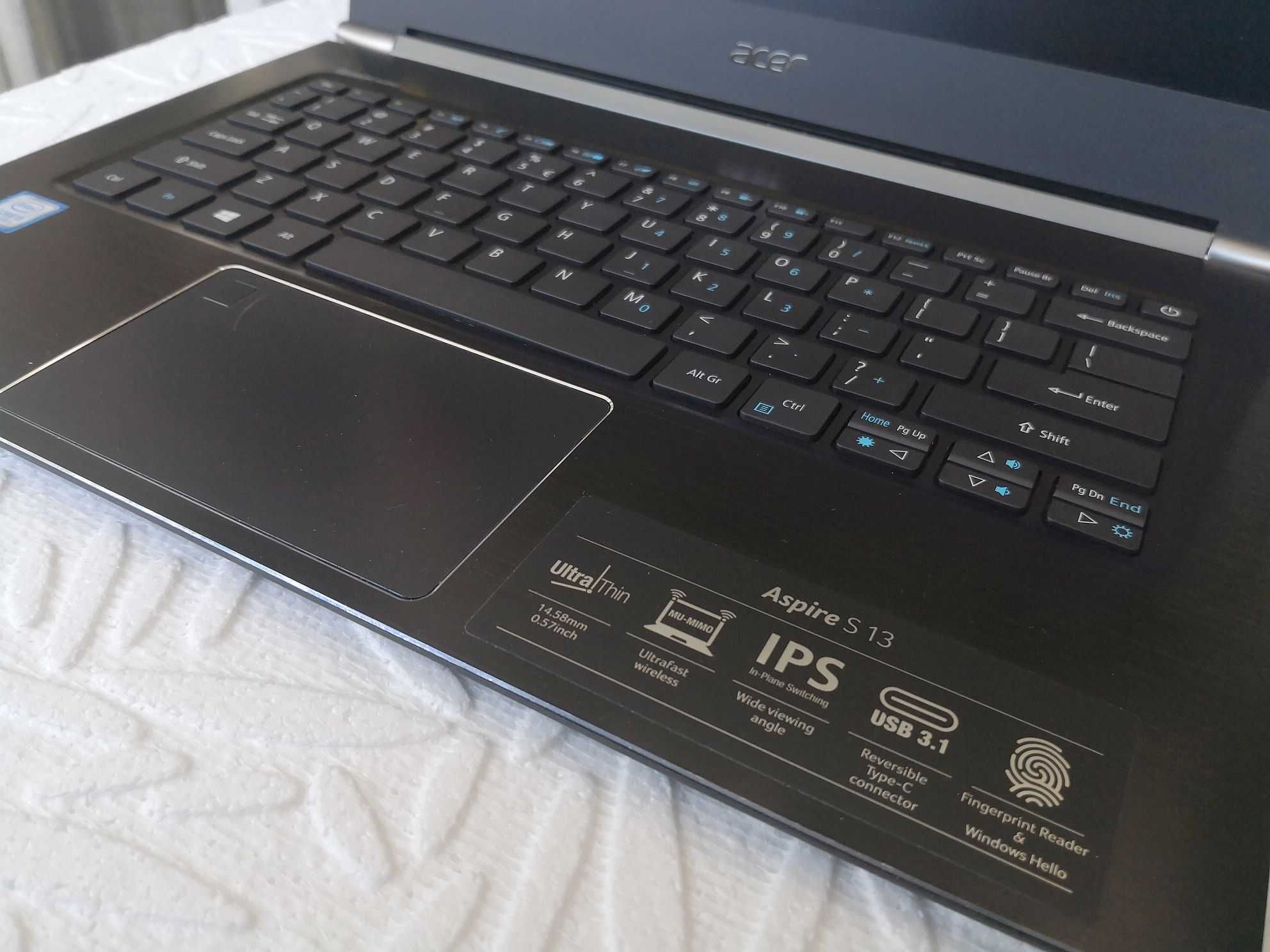 Продавам перфектен лаптоп-ултрабук Acer Aspire S13 с гаранция