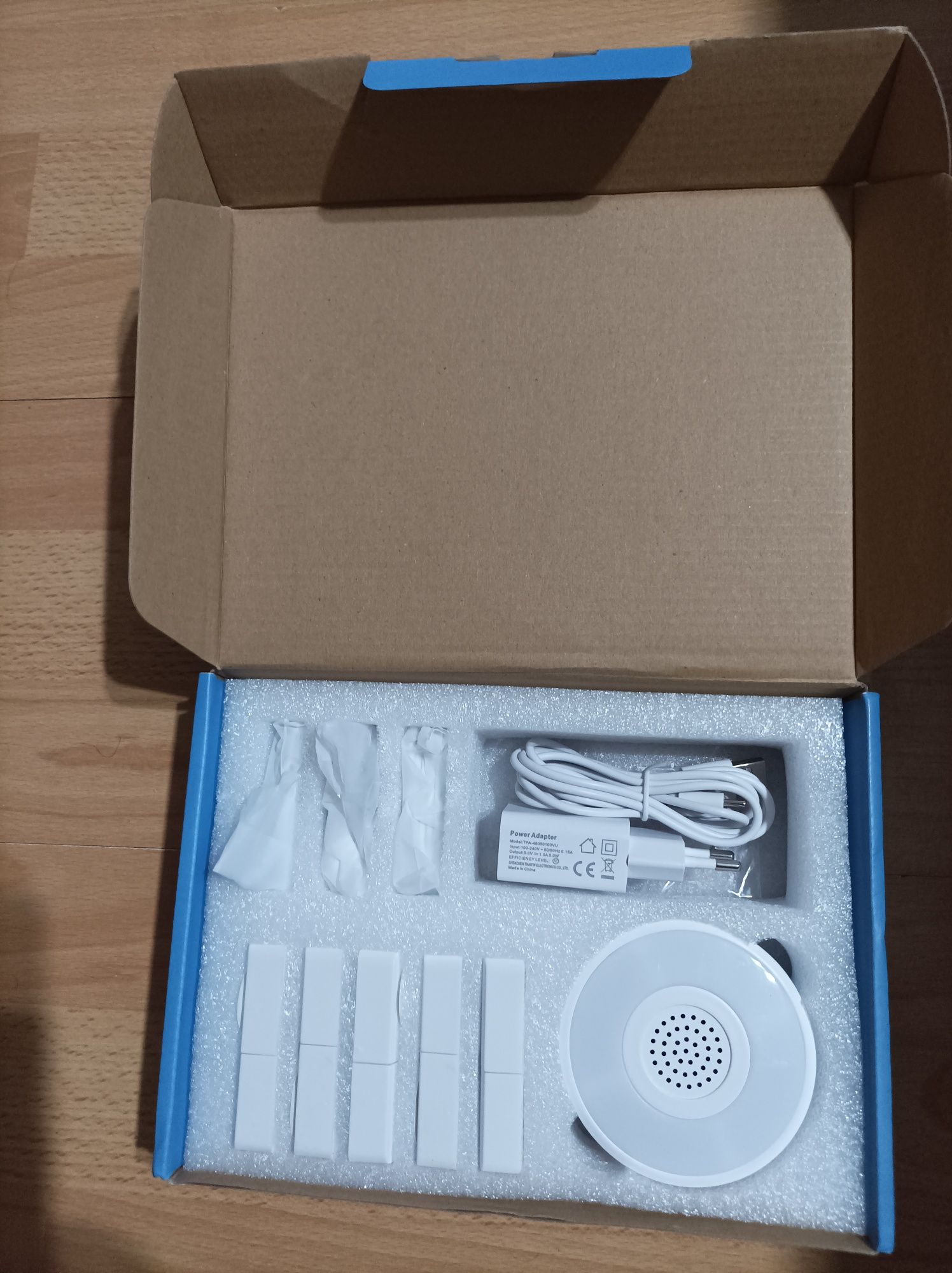 WiFi интелигентна алармена система за врати