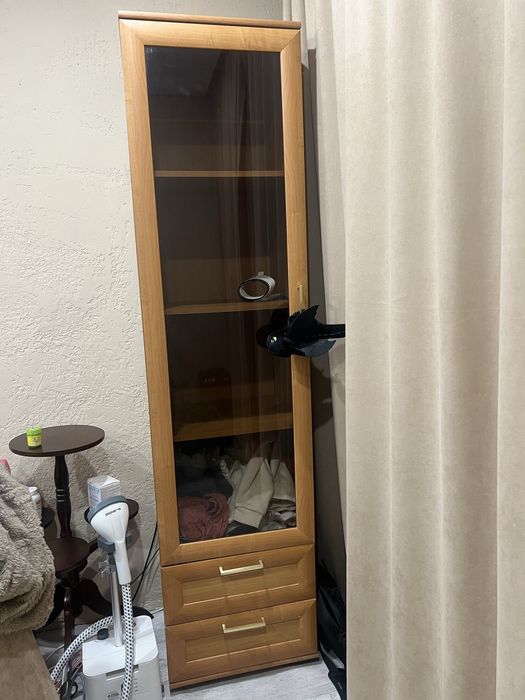 Шкаф для гостинной или спальни