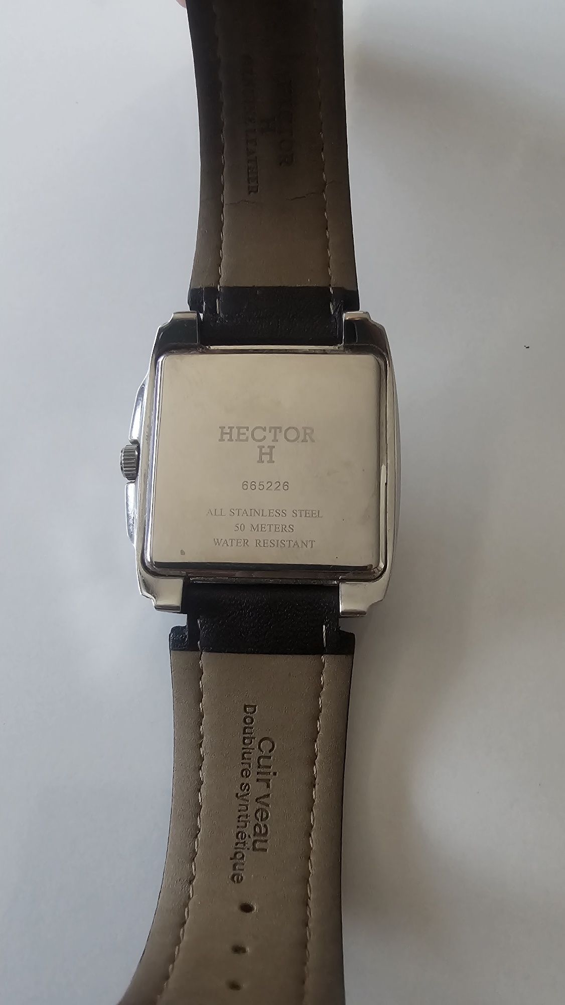 Часовници Invicta и Hector H