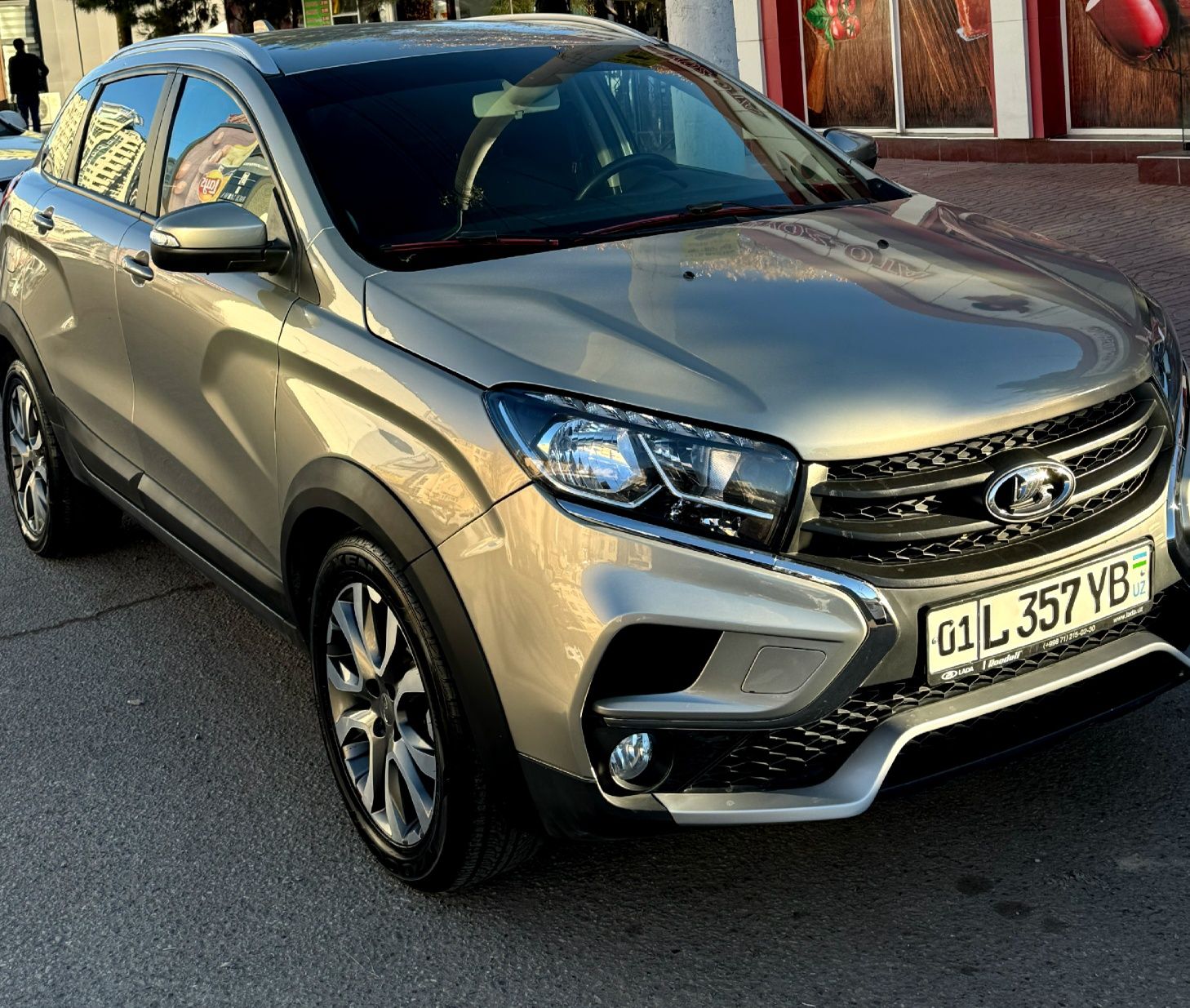 Lada XREY CROSS 1.8 full pozitsiya