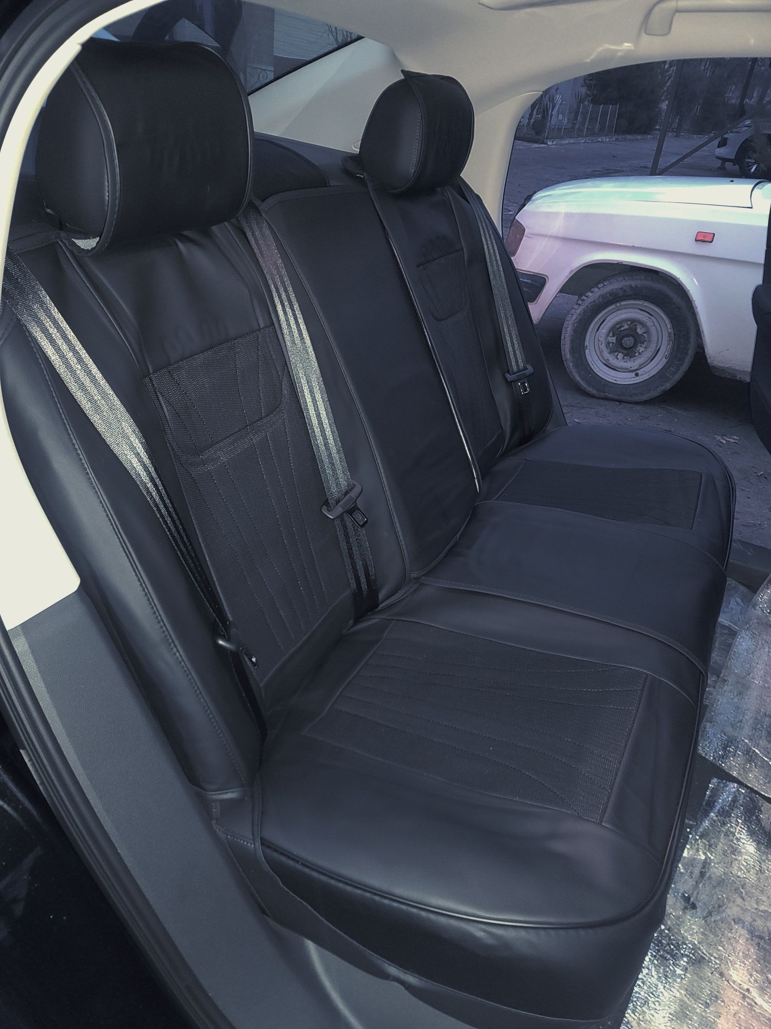 Hongqi eqm5 chehol chexol optm, авто чехол чехлы оптм, chixol chihol