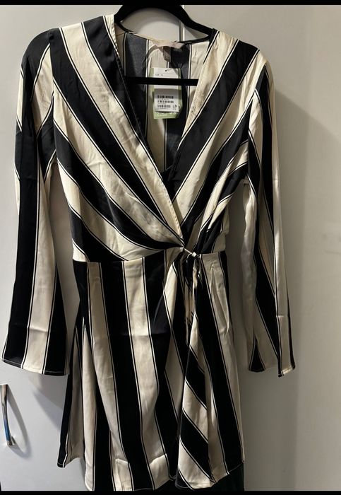 Сатена рокля H&M