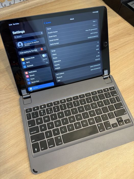 Vand iPad 7 32gb usor indoit