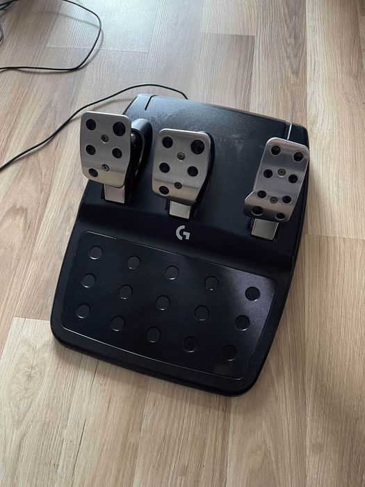 Volan Gaming Logitech G923 cu Schimbator Logitech - PC / Xbox