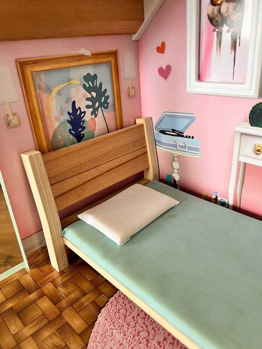 Продавам къщичка за кукли